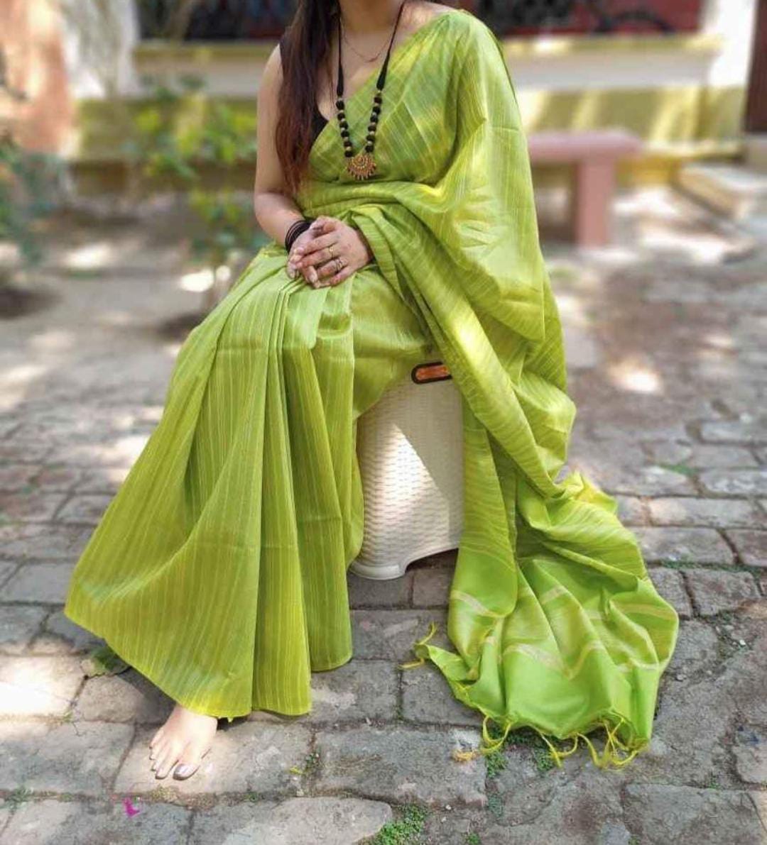 Stripe Checks Silk Blended Saree
