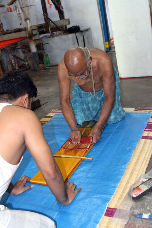 Katali Checks Silk Blended Saree @ Rs. 649/-