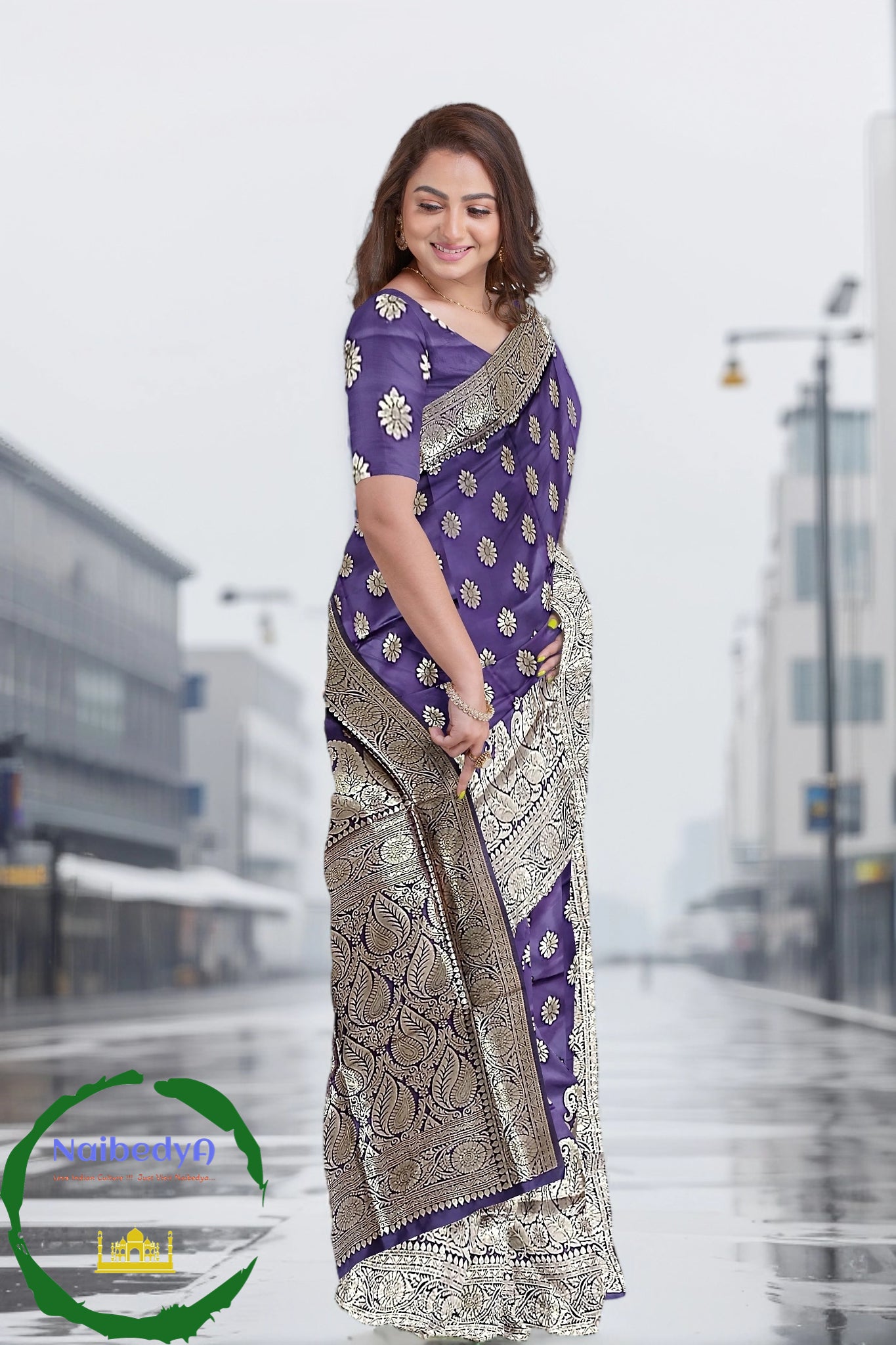 Traditional Muslin Dhakai Jamdani Sari With Silver Zari Work