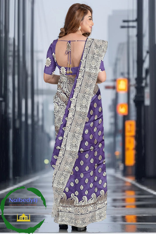 Traditional Muslin Dhakai Jamdani Sari With Silver Zari Work