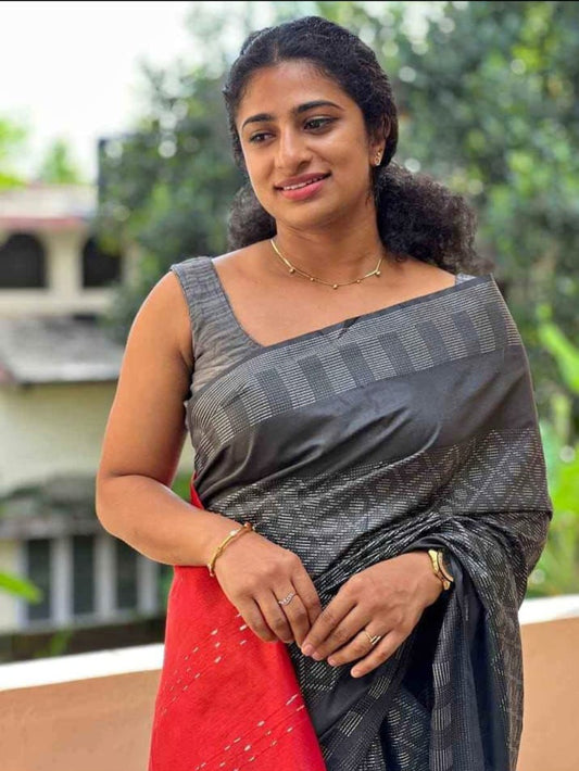Katali Checks Silk Blended Saree