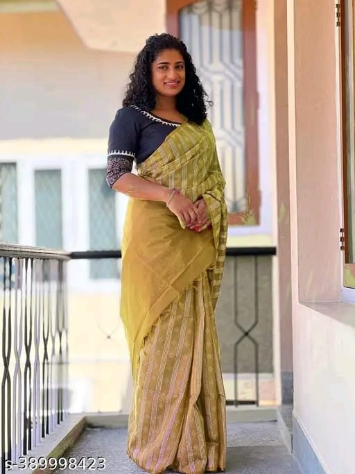 Mini Checks Silk Blended Saree